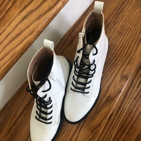 White Fashion Boots Size 10 - Picture 3 of 5